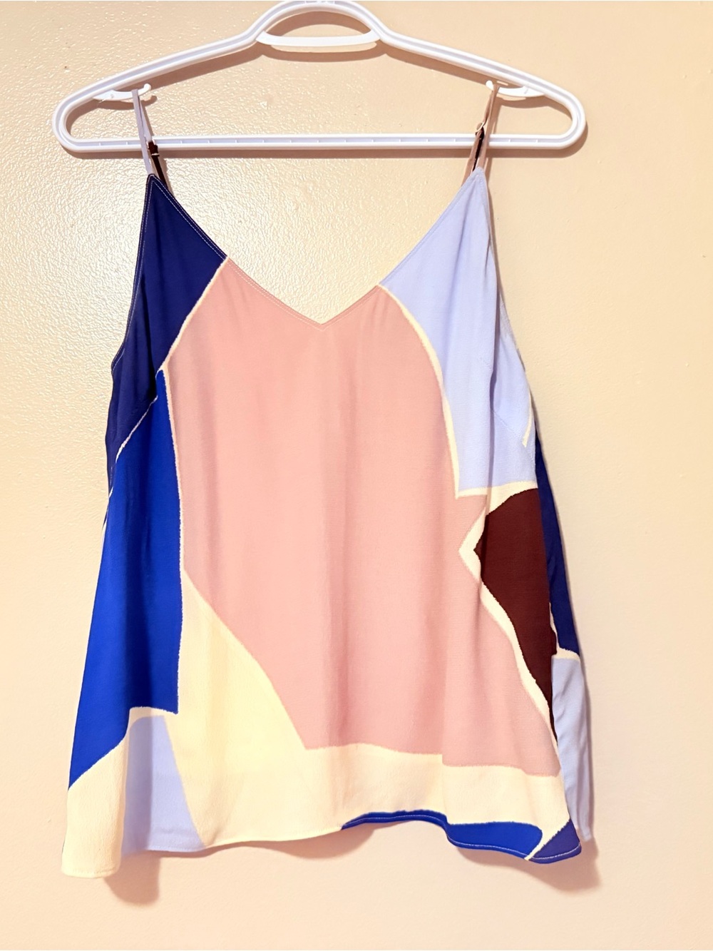 Wilfred Abstract Colorblock V-Neck Tank in Pink, Blue & Cream